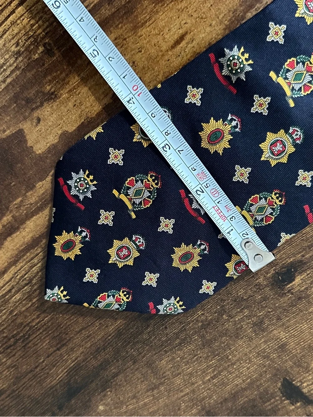 Tommy Hilfiger 90s Navy Silk Tie with Crest and Star Motif Preppy Dark Academia
